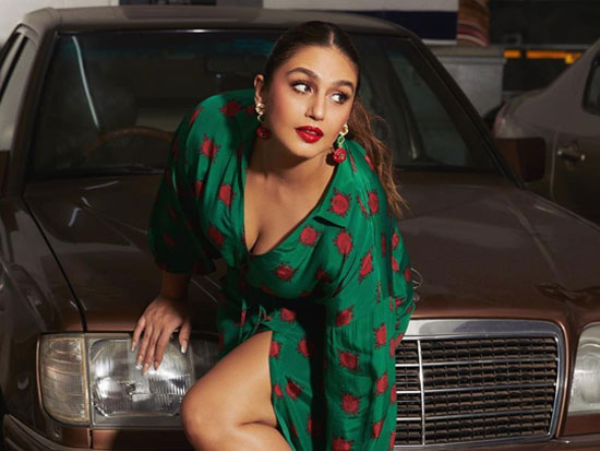 Attractive Pics Of Huma Qureshi In Green Outfit